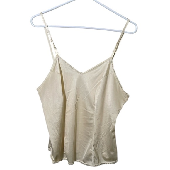 Vintage Vanity Fair Lace Trim Cream Camisole - Picture 1 of 5